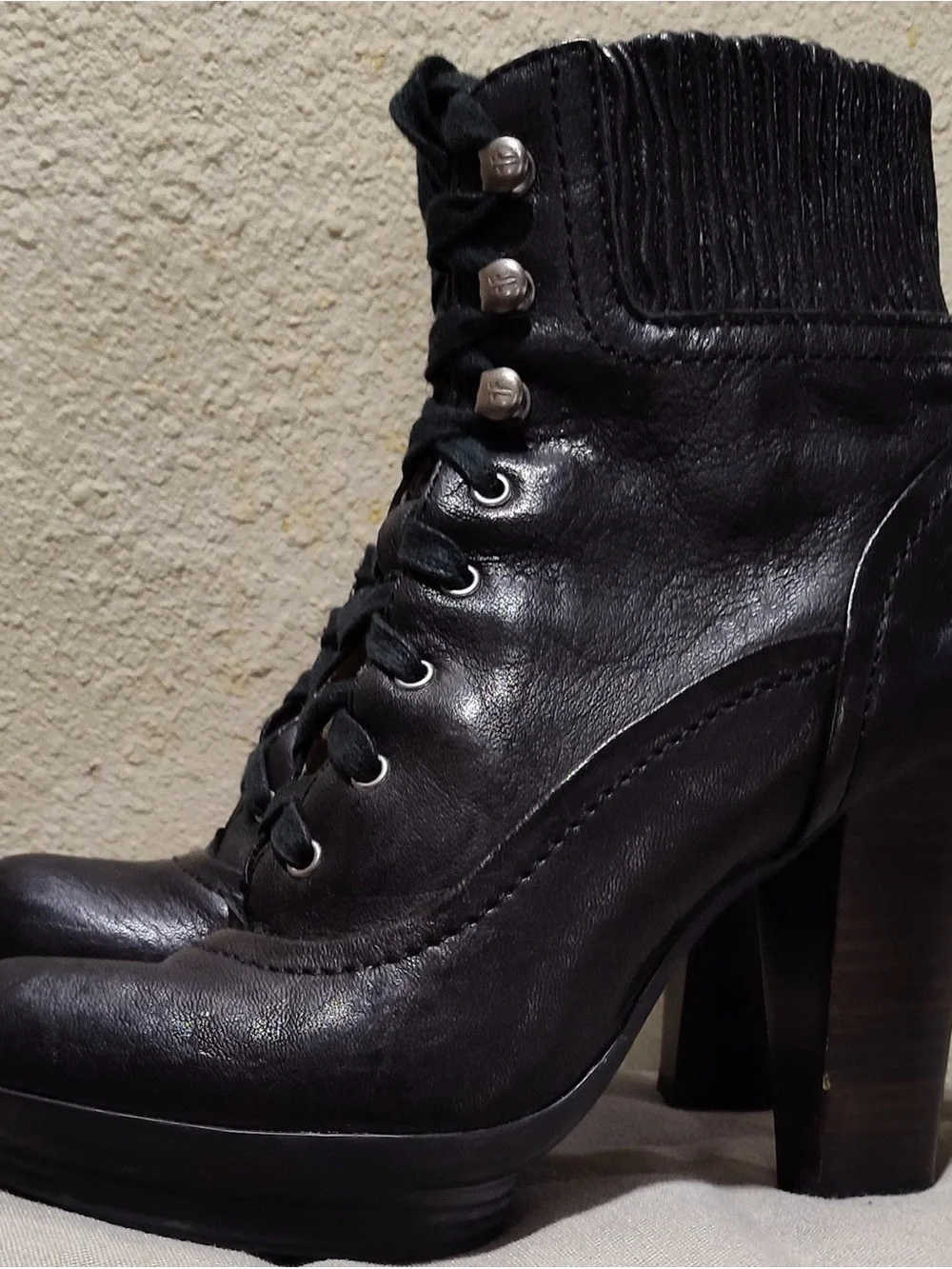 Frye Black Lace-Up High Heel Ankle Boots - Picture 1 of 6